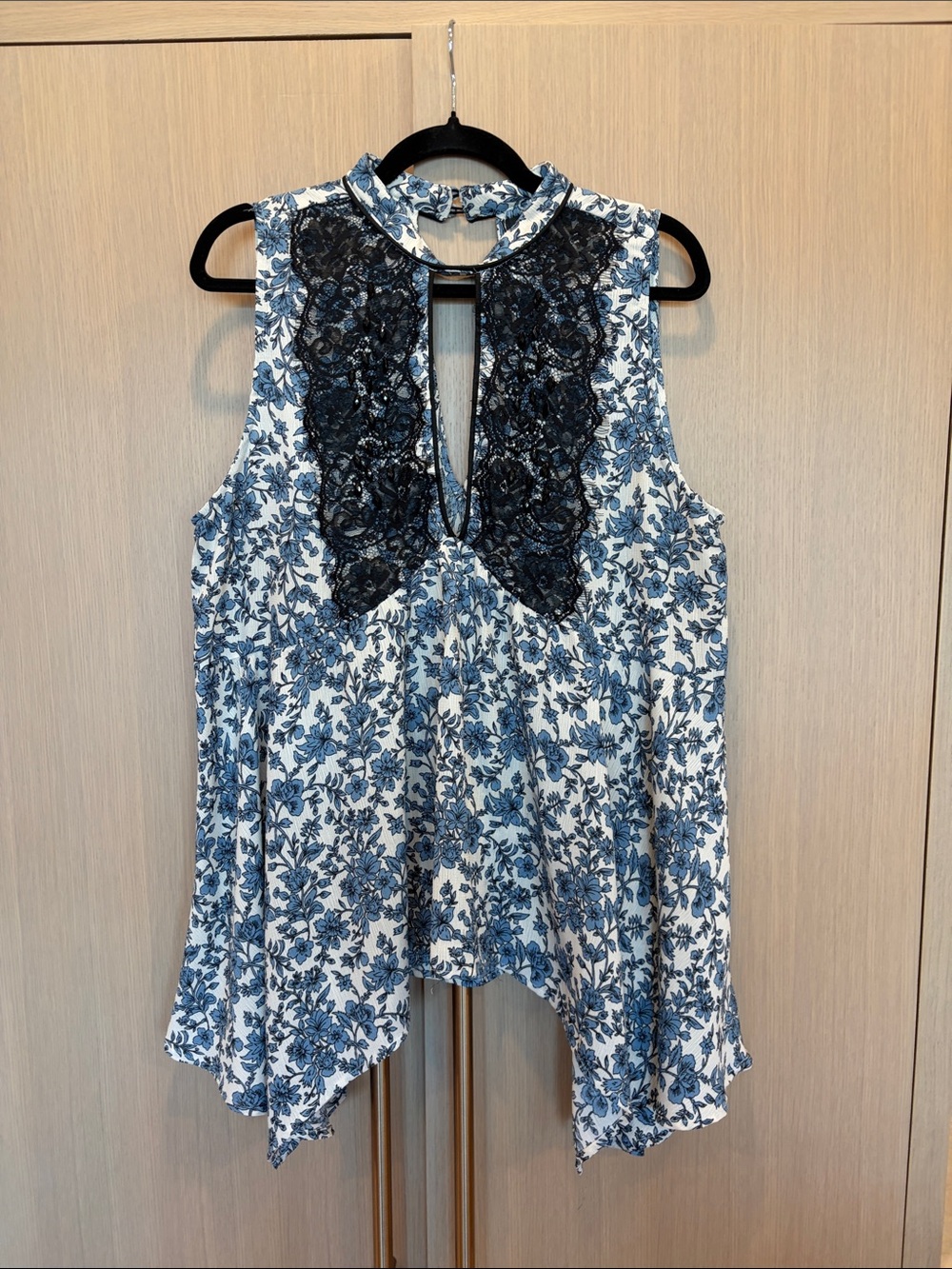 BKE Blue Floral Sleeveless Camisole with Black Lace Yoke